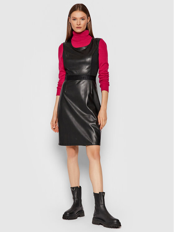 Calvin Klein Sukienka z imitacji skóry Scoop K20K203098 Czarny Regular Fit zdjęcie nr 2