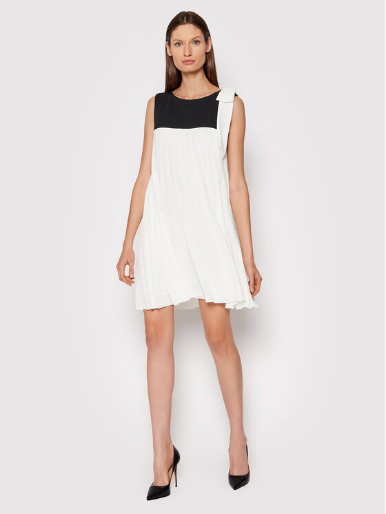 Rinascimento Sukienka koktajlowa CFC0105068003 Biały Regular Fit zdjęcie nr 2