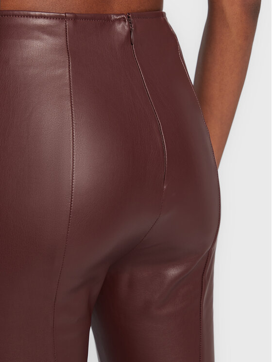 Guess Spodnie z imitacji skóry Sabella W2BB32 K8S30 Bordowy Slim Fit zdjęcie nr 4